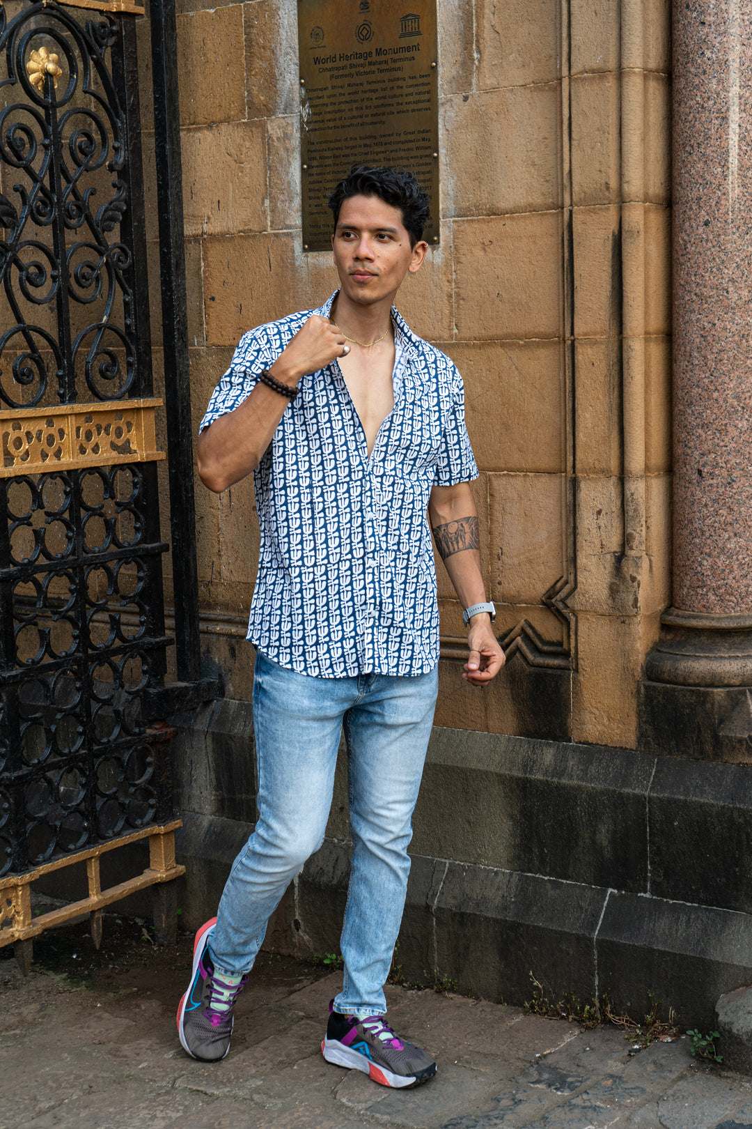 Leaf Flower Blue Slim Fit Short Sleeve Shirt