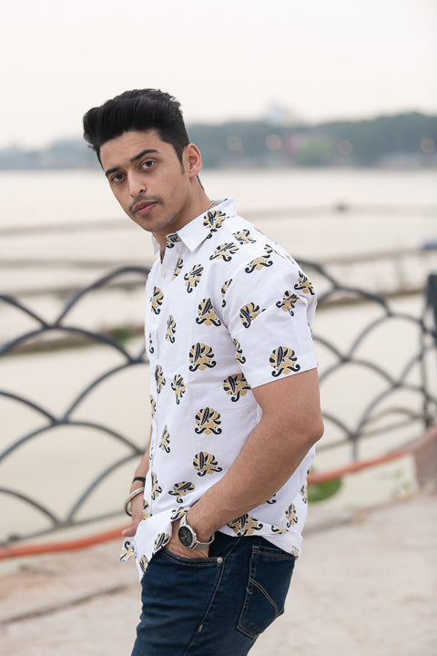 Muchhad Brown Relaxed Fit Short Sleeve Shirt
